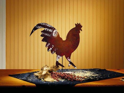 Algopix Similar Product 15 - Tabletop Metal Vintage Rooster on Stand