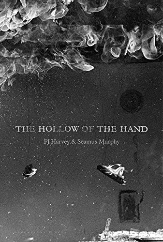Algopix Similar Product 3 - The Hollow of the Hand: Deluxe Edition