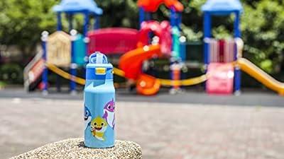 Zak Designs Baby Shark Kids Water Bottle with Straw and Built in Carrying  Loo